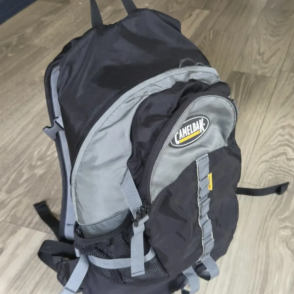 CamelBak Trailblazer Hydration Backpack Reservoir Hiking Biking Outdoor Pack